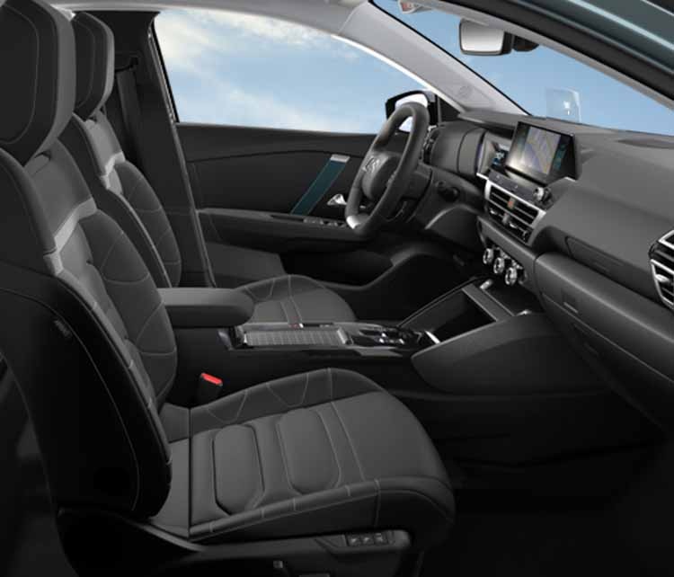 Передні сидіння у салону Citroen C4, вигляд з боку пасажира