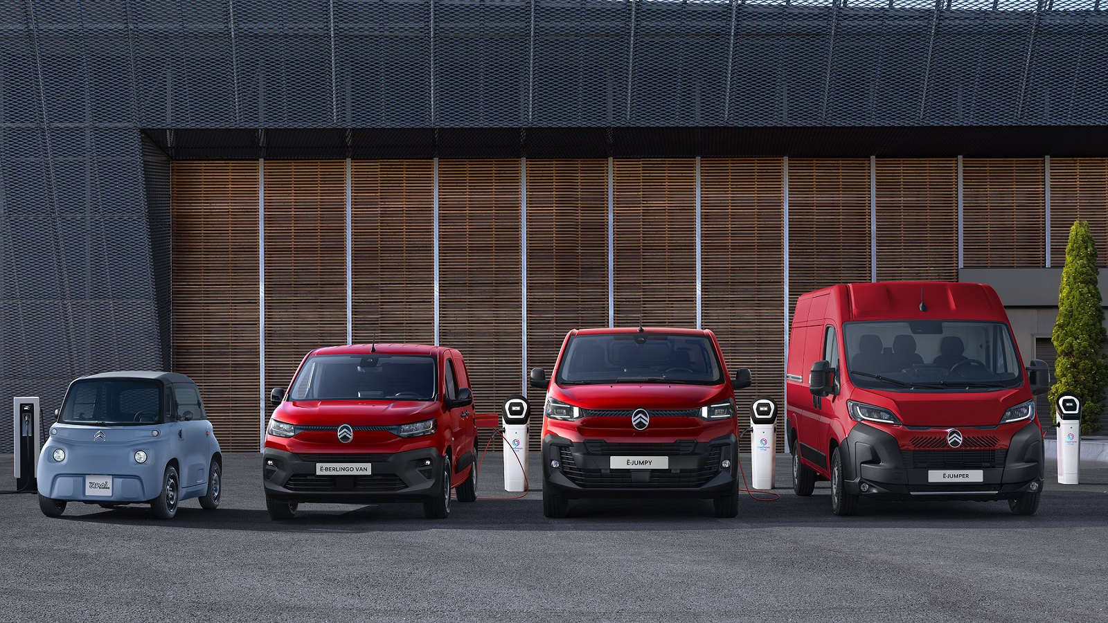 Бренди Peugeot, Citroen, Opel зміцнюють власні позиції на українському ринку LCV: більше 30% та позиція лідера